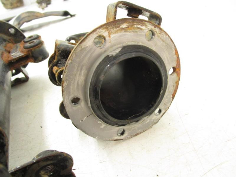 01 Kawasaki KLF 300 Bayou 2x4 Rear Axle Housings 31064-1101 31064